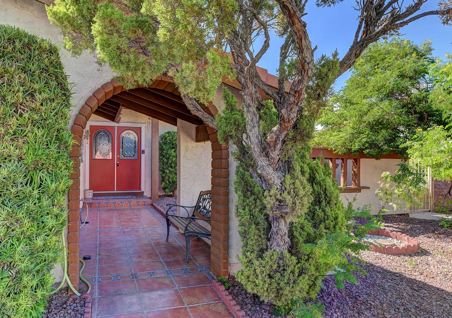 Discover this 4-bedroom, 2.5-bath historic beauty in the heart of Spring Valley, where Old Vegas ... — Photo 4
