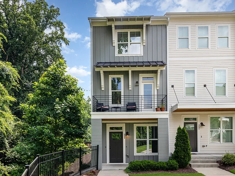 758 Peakland Pl — Photo 2