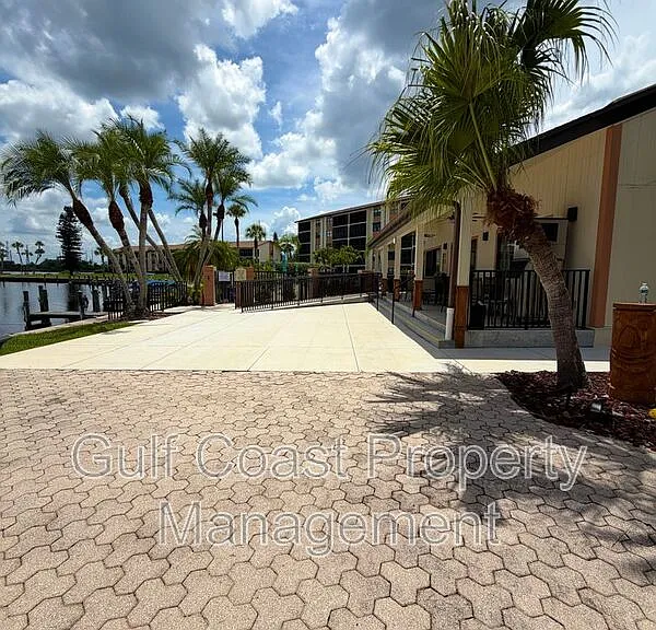 16150 Bay Pointe Blvd #107 — Photo 27