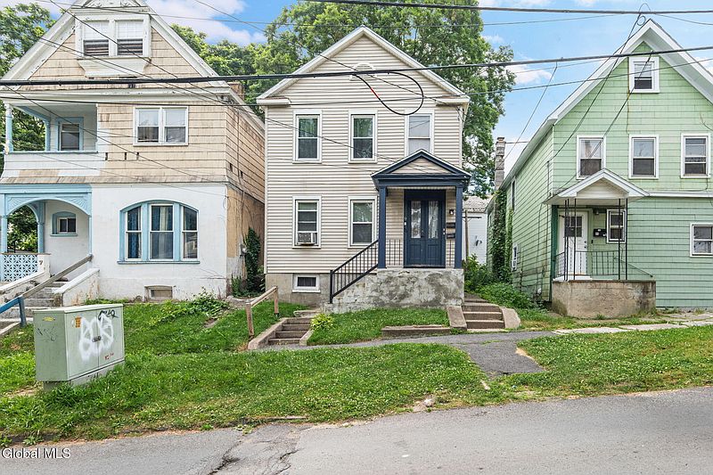 2nd image of 9 Jackson Place