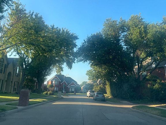 5th image of 2612 Suntree Ln