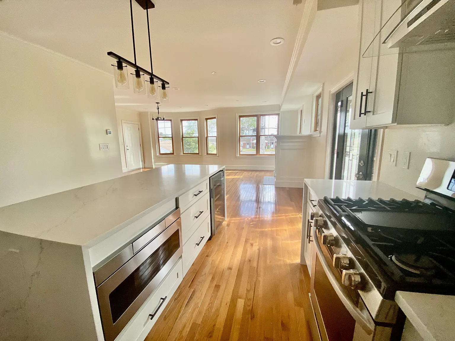 5 bed, 5.5 bath, $5,000 — Photo 3