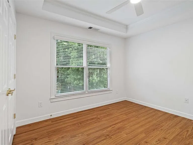 1711 Summit Glen Ln — Photo 27