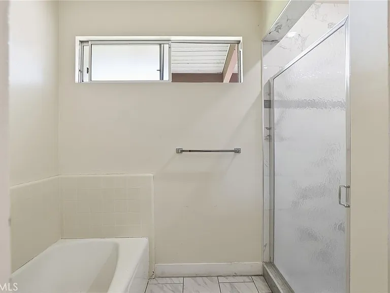 6732 Wooster Ave — Photo 19