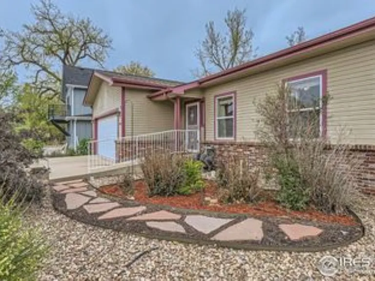 8563 W 48th Pl — Photo 3