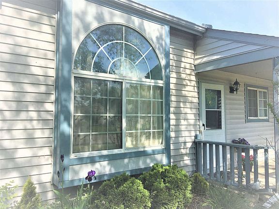 3rd image of 3316 Coventry Ln