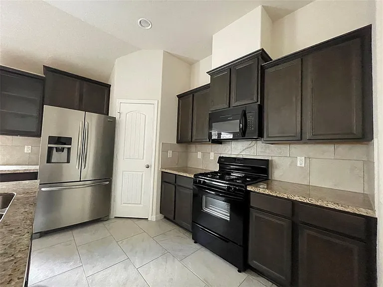 21335 Cypress Live Oak Dr — Photo 8