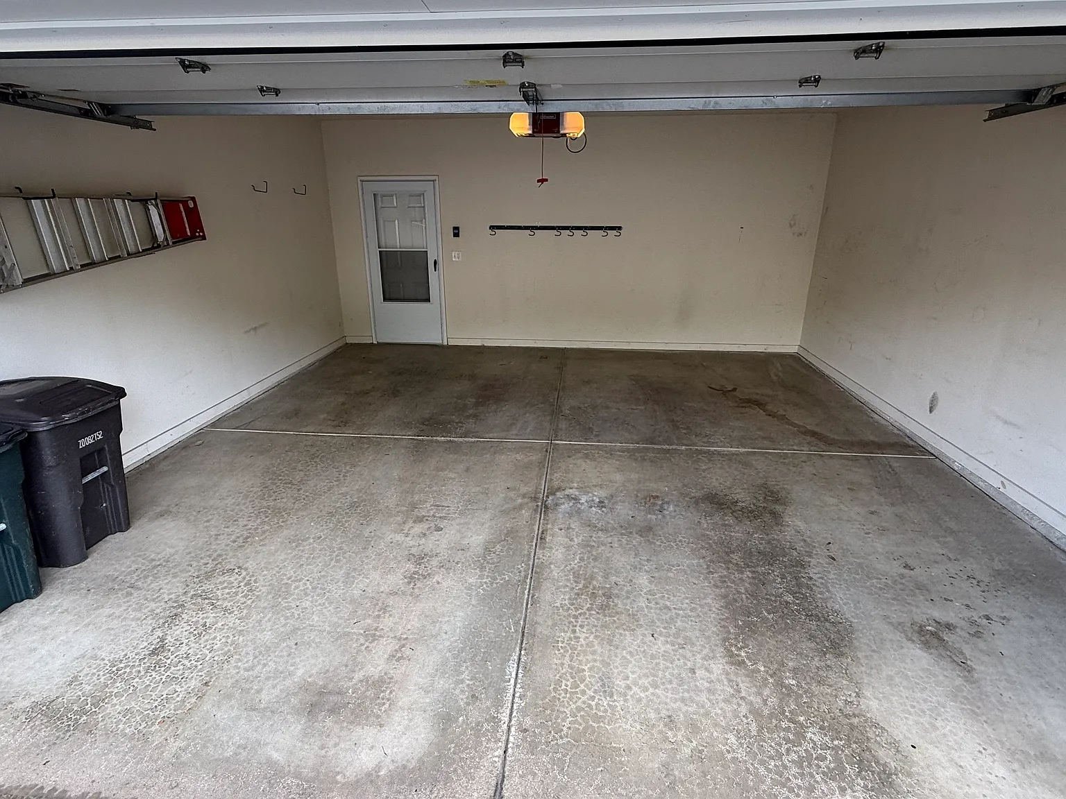 2 bed, 1400 sqft, $2,150 — Photo 1
