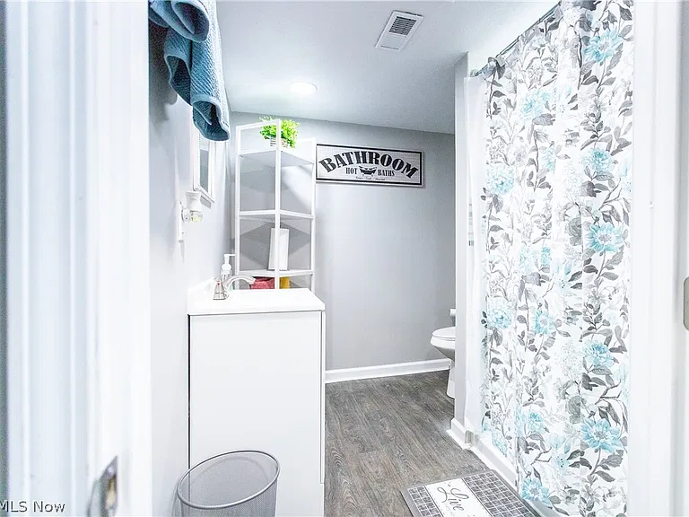 10605 Ashbury Ave — Photo 19