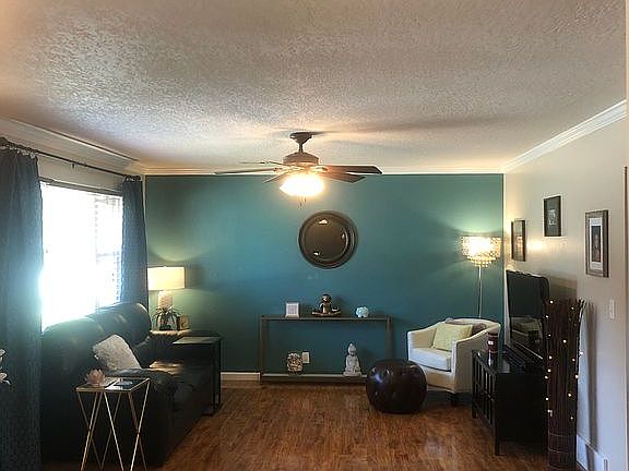 3rd image of 3026 Westmar Dr