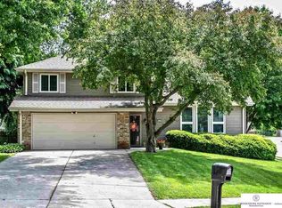 2525 S 153rd Cir, Omaha, NE 68144