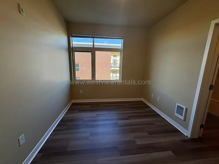 200 E Maple St — Photo 209