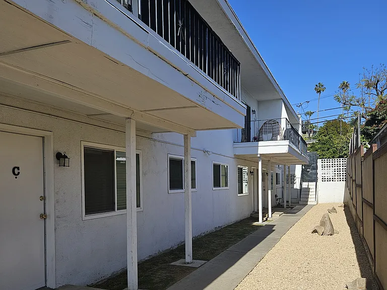 508 N Citrus Ave — Photo 5