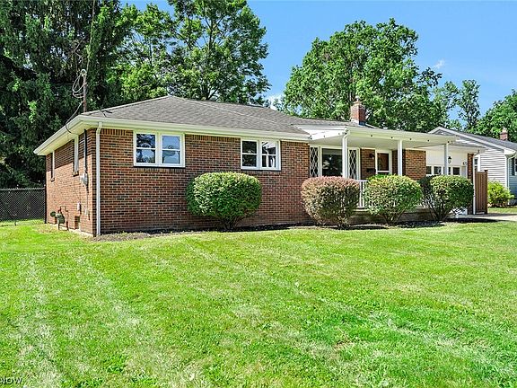 2nd image of 873 Edenridge Dr