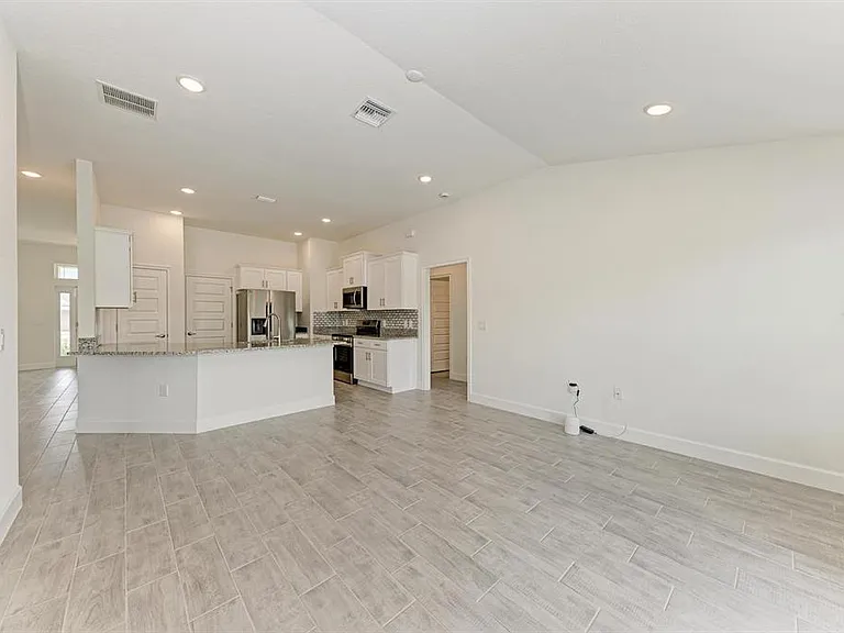 2680 Averland Loop — Photo 8