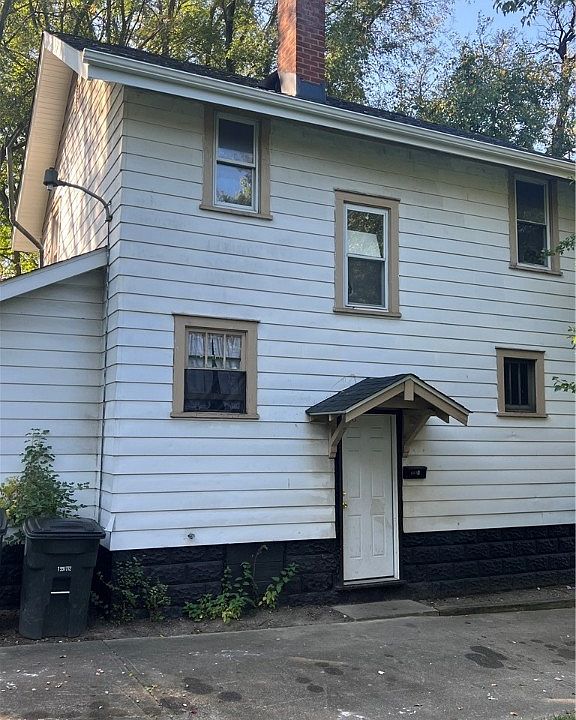 2nd image of 669 Inman St