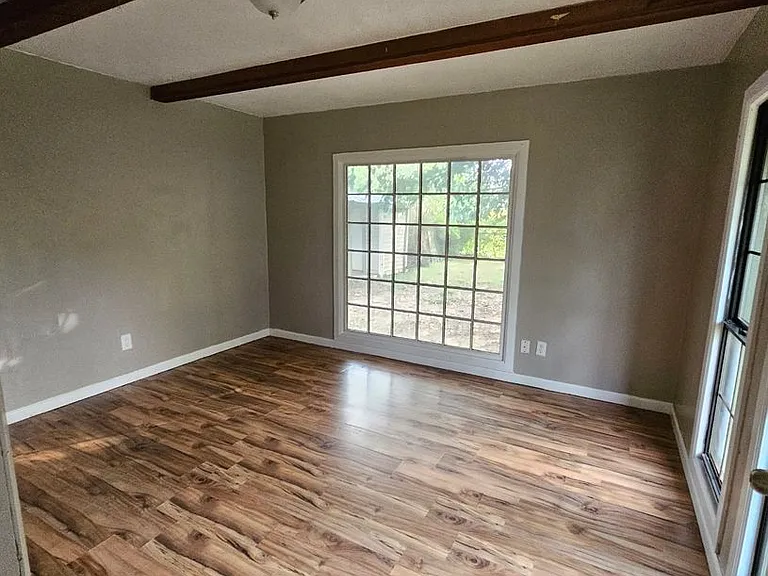 2220 S Air Depot Blvd — Photo 11