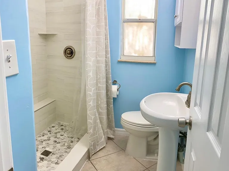 305 S Lakewood Dr — Photo 7