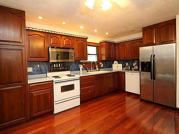 4th image of 5195 Westland Dr