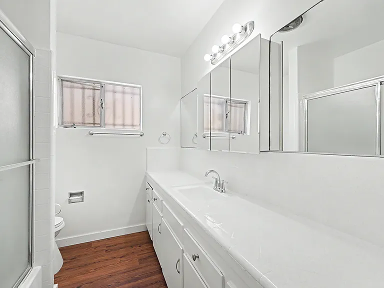 1036 S Bedford St #2 — Photo 12