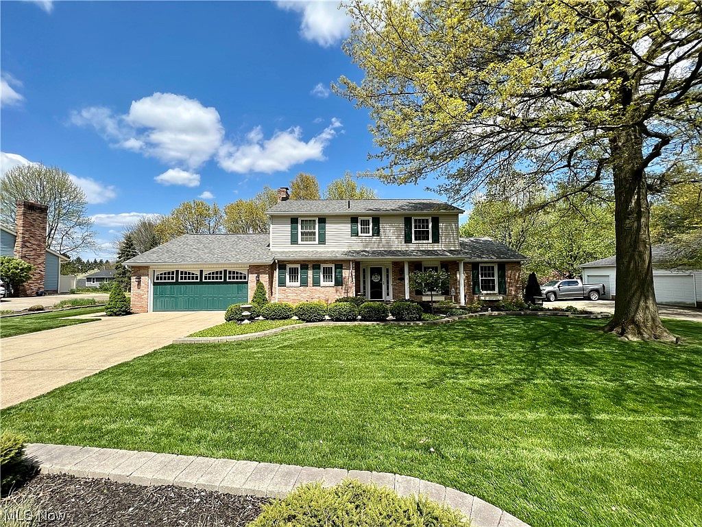 7692 Angel Dr NW, North Canton, OH 44720 | Zillow