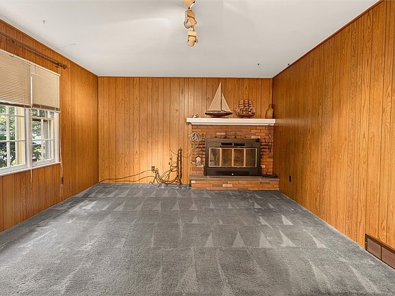 4th image of 2173 Baird Rd