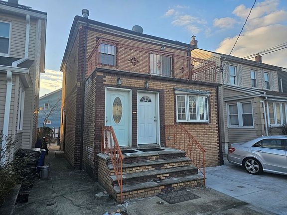 2nd image of 200-16 116th Ave