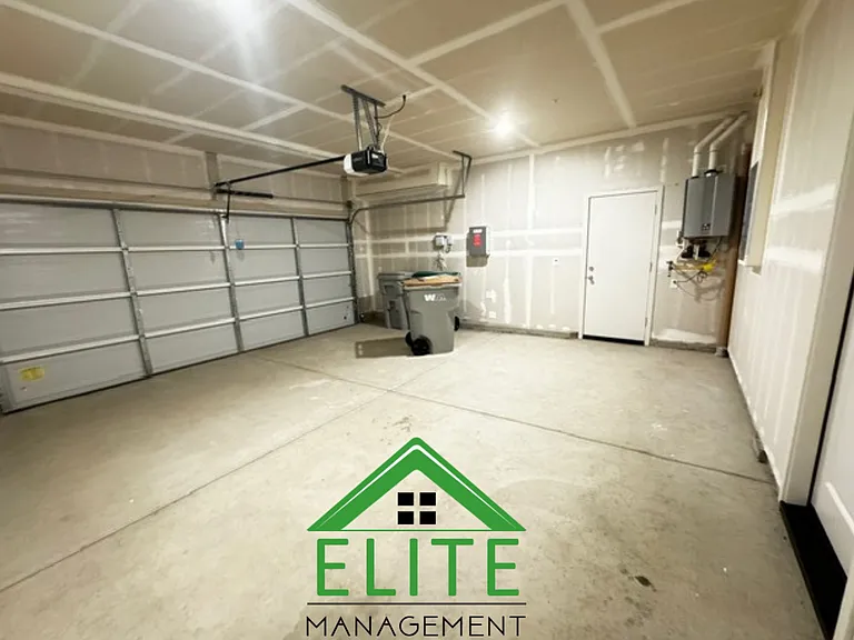 672 Diamond Valley Rd — Photo 14