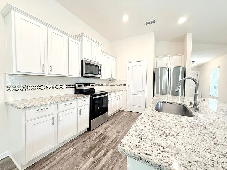 7838 Meadow Walk Ln — Photo 7