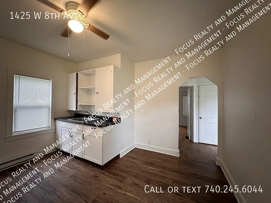 1 bed, 1.0 bath, $900 — Photo 2