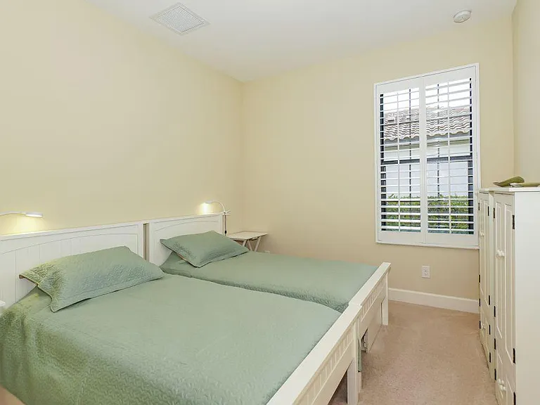 5867 Cavano Dr — Photo 27