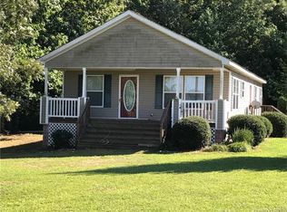 92 Burch Rd, Urbanna, VA 23175