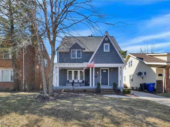 2218 Jackson Blvd, University Heights, OH 44118