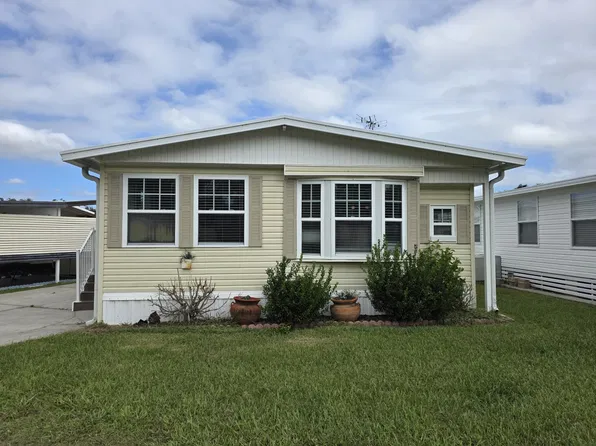 34603 Leisure Days Dr, Zephyrhills, FL 33541