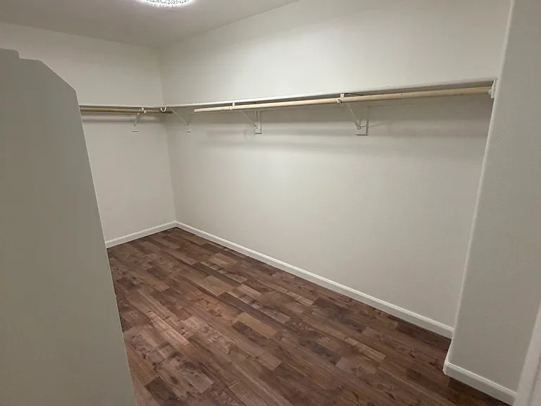 10939 Honeysuckle Way — Photo 12