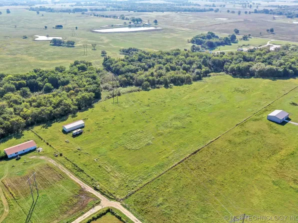 425189 E 1086th Rd, Checotah, OK 74426