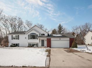 2025 Deerfield Dr NW, Grand Rapids, MI