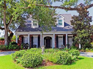 10000 Hyde Pl, River Ridge, LA 70123