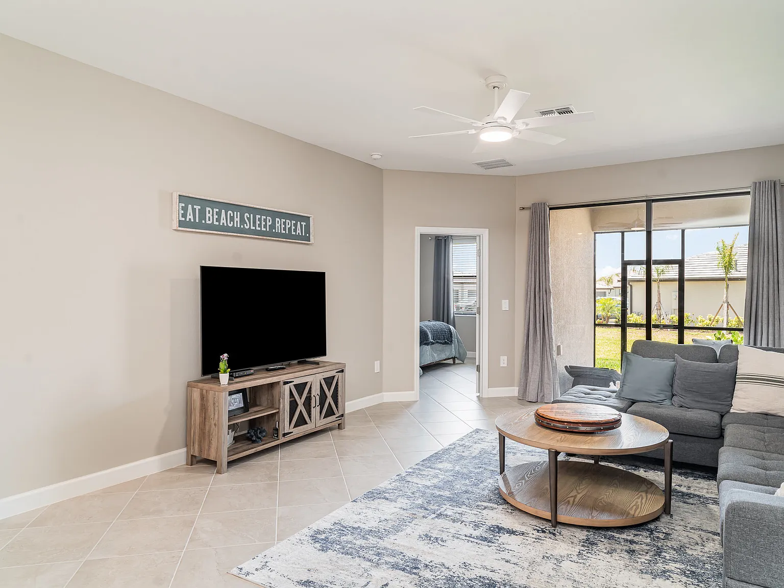 3 bed, 1557 sqft, $3,495 — Photo 4