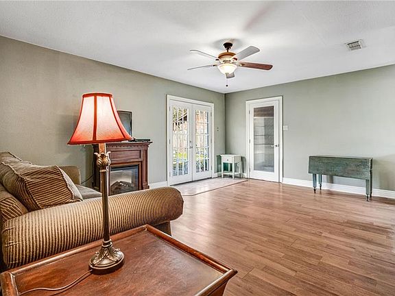 4th image of 173 Northwood Dr