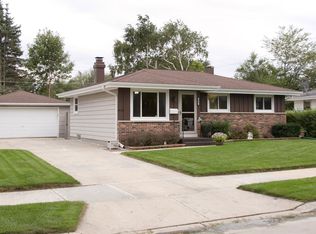 615 Thunderbird Dr, Racine, WI 53402