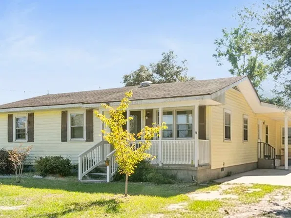107 Loop Rd, Leland, NC 28451