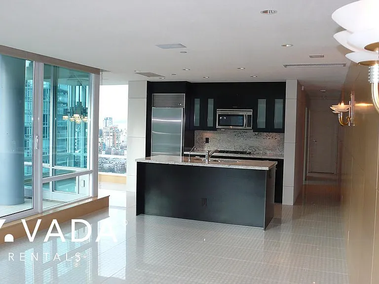 590 Nicola St #2304 — Photo 3