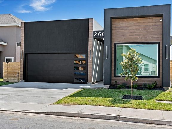 3rd image of 2608 E Conroe Rd