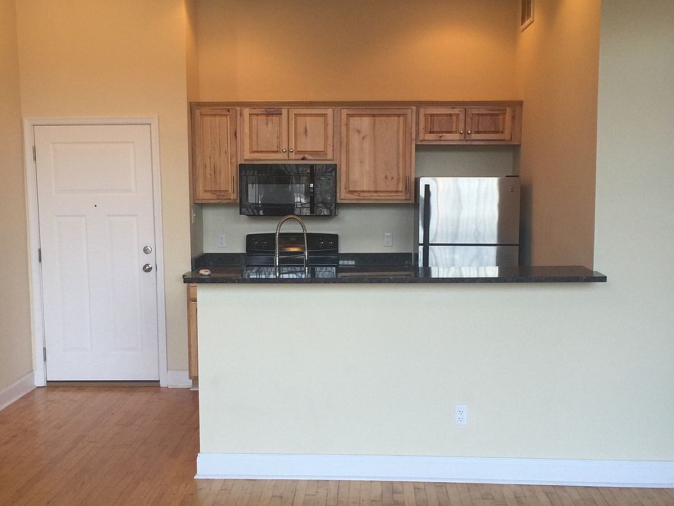 1st image of 2740 Fort Ave APT 206
