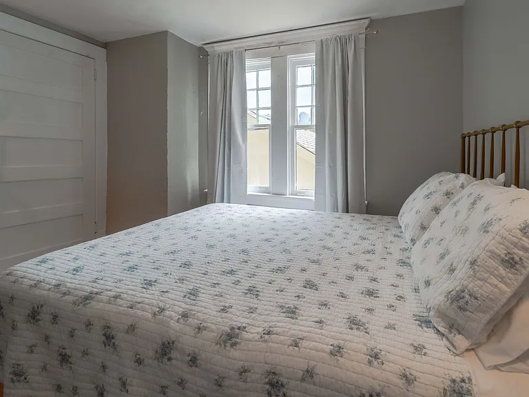 1435 Johns Rd — Photo 35