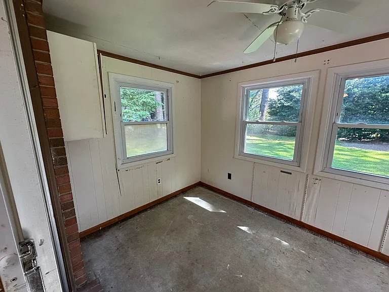 1408 Dermott Ave — Photo 13