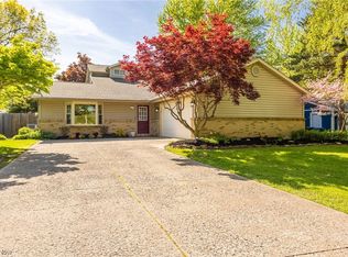 1300 Rolling Meadows Dr, Vermilion, OH 44089