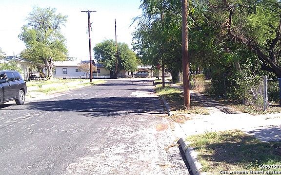 4th image of 916 Cecilia st
