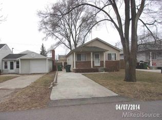 2130 Dawes Ave, Shelby Township, MI 48317